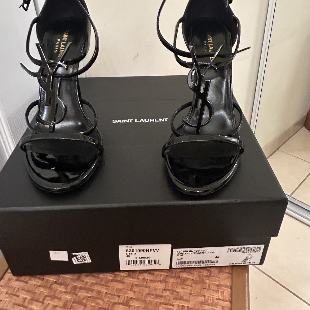 Saint Laurent Black Patent Heels